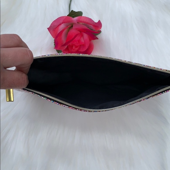 PINK SUPER SPARKLY CLUTCH- NEVER USED!! - Picture 3 of 6